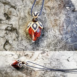 collier fleur - jaspe rouge